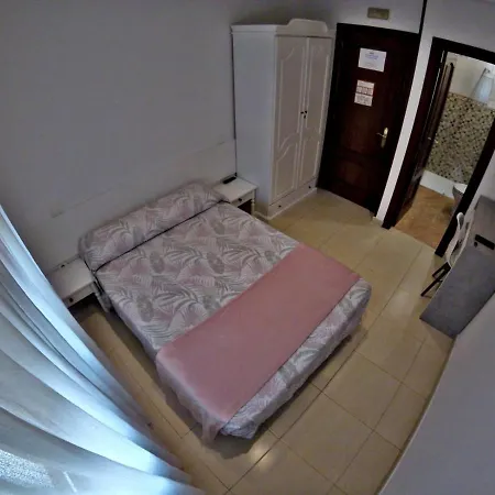 게스트하우스 El Figon 3*